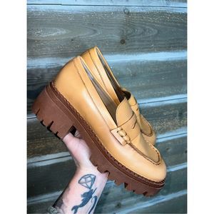 FREE PEOPLE Lyra Lug Sole Loafers Y2K Style Chunky Saffron Size 37.5